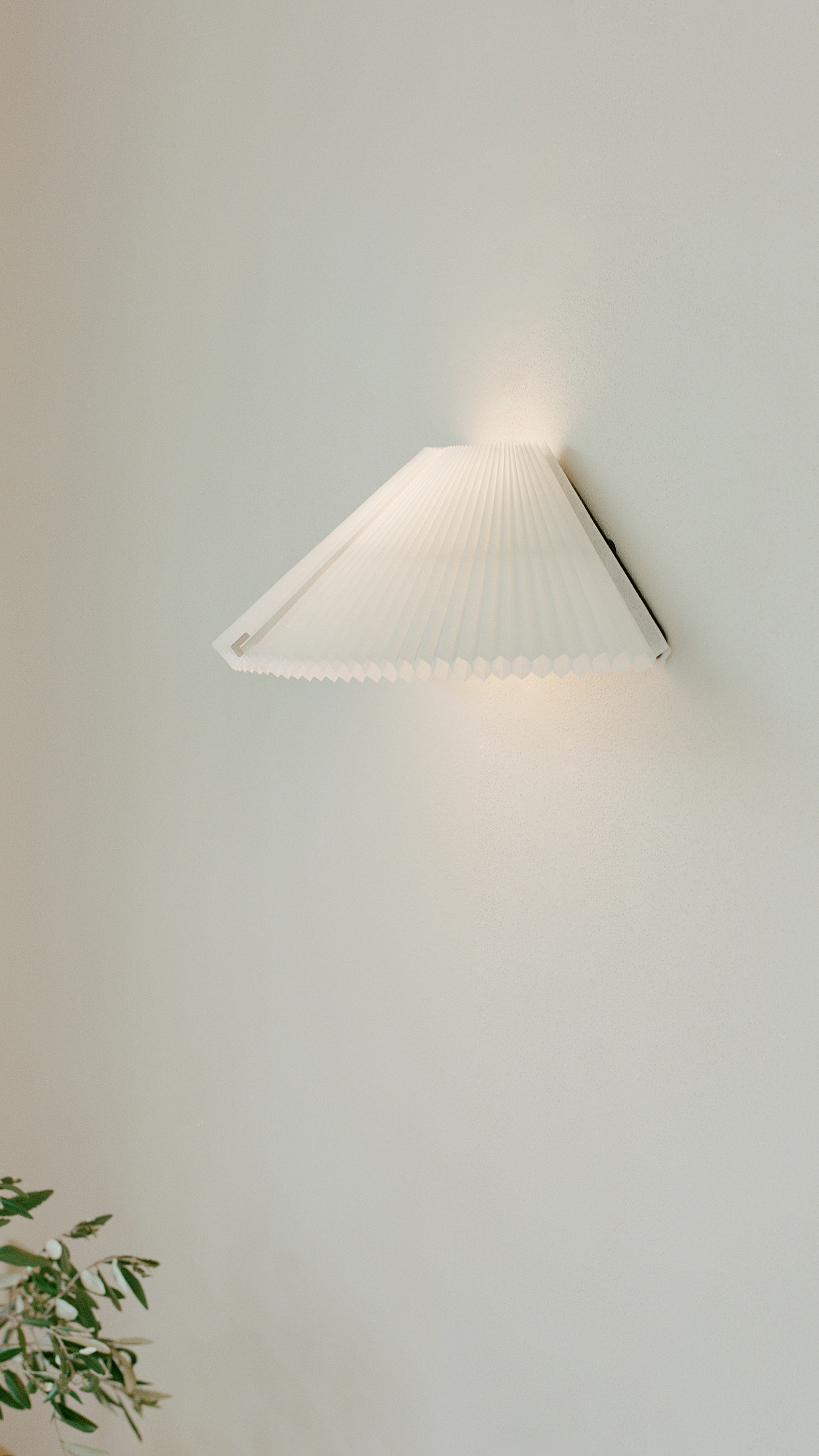 Nebra Wall Lamp