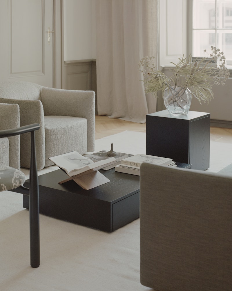 Mass Wide Coffee Table w. Drawer
