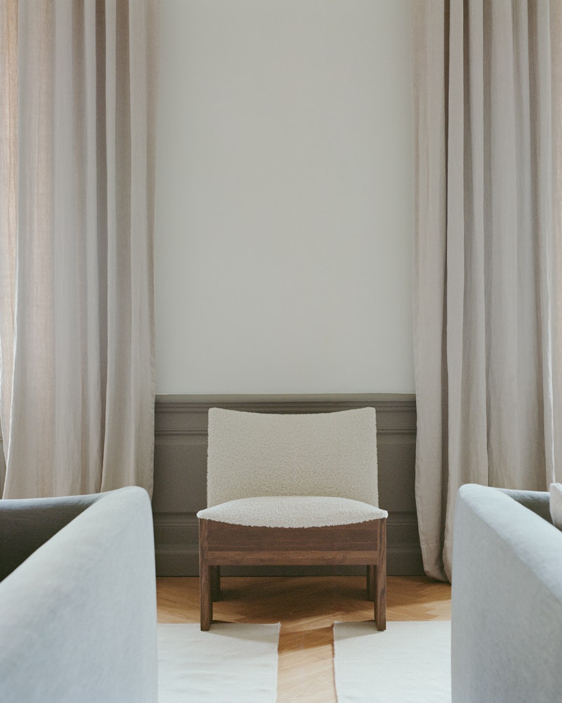 Tenon Lounge Chair - Fumed Oak