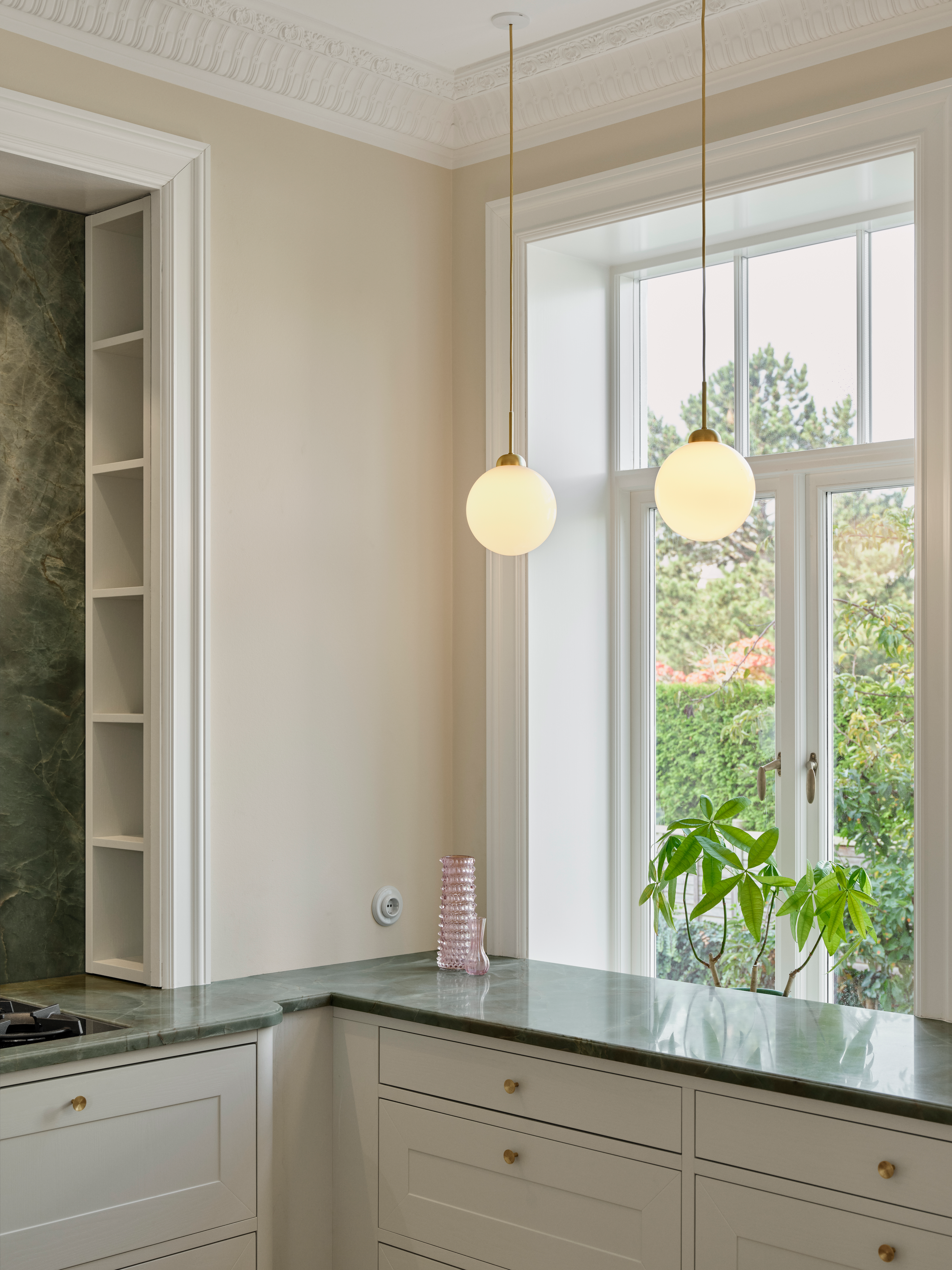 Apiales 1 Large Pendant