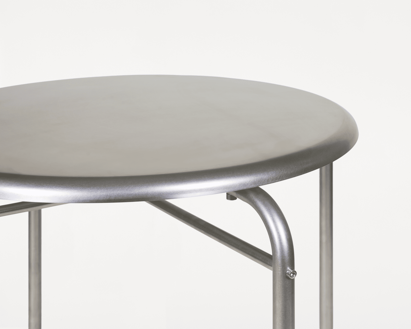 Petit Rond Table 65
