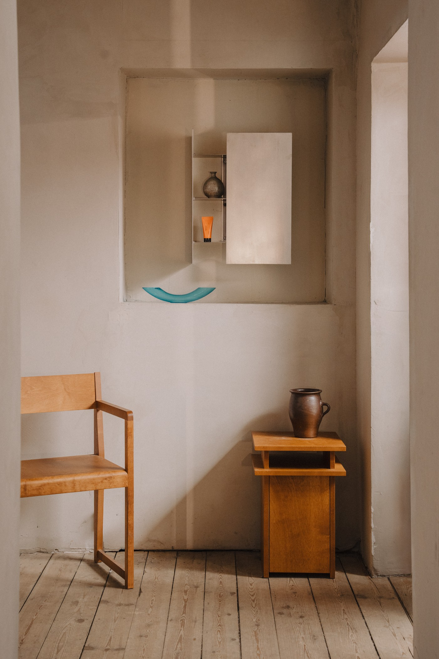 Frama Armrest Chair 01