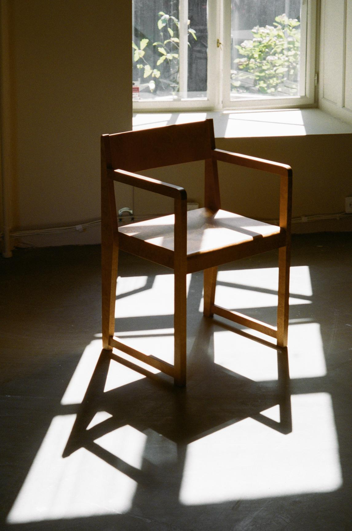 Frama Armrest Chair 01
