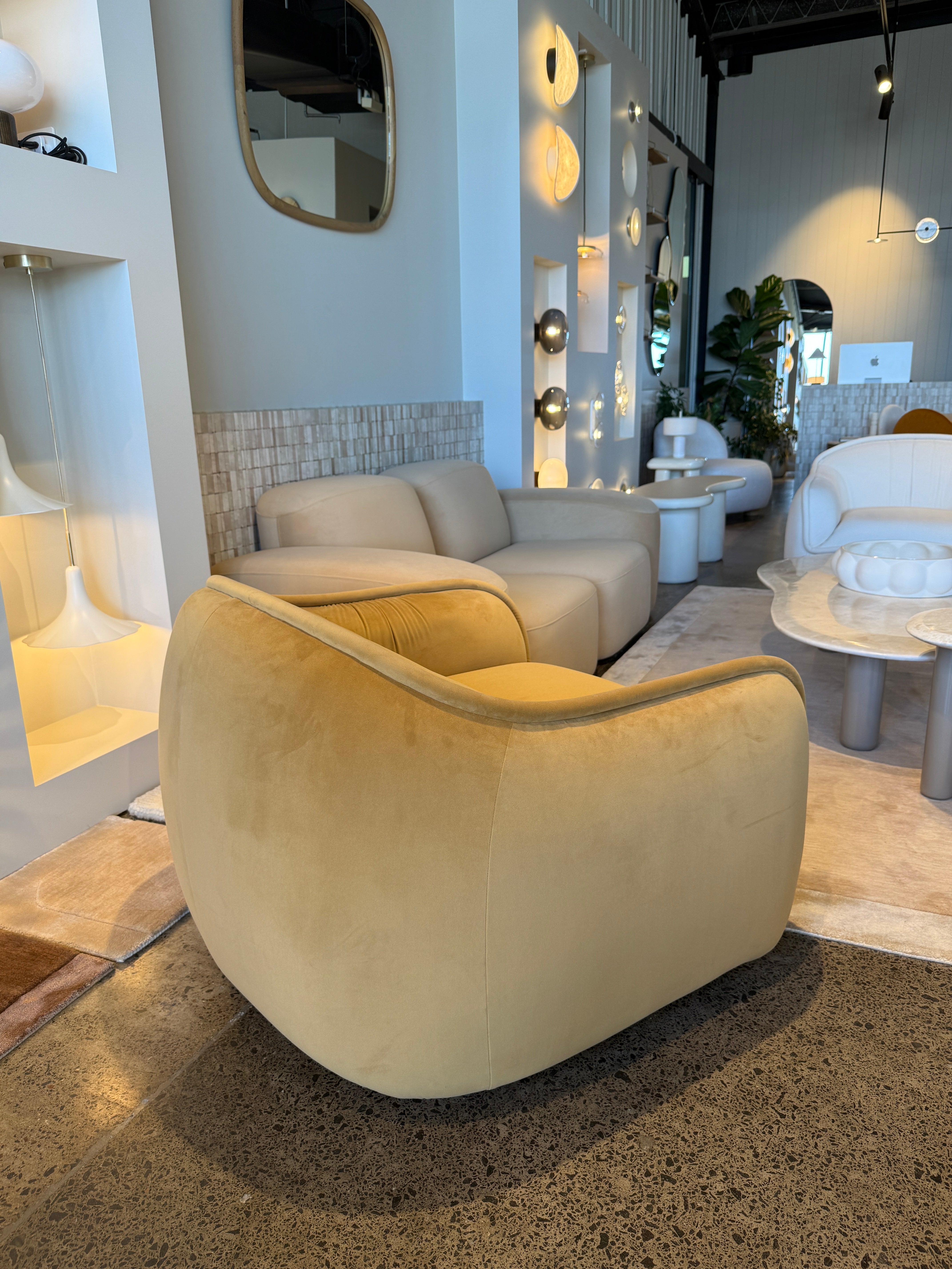 Tubo Chair - Malibu Almond