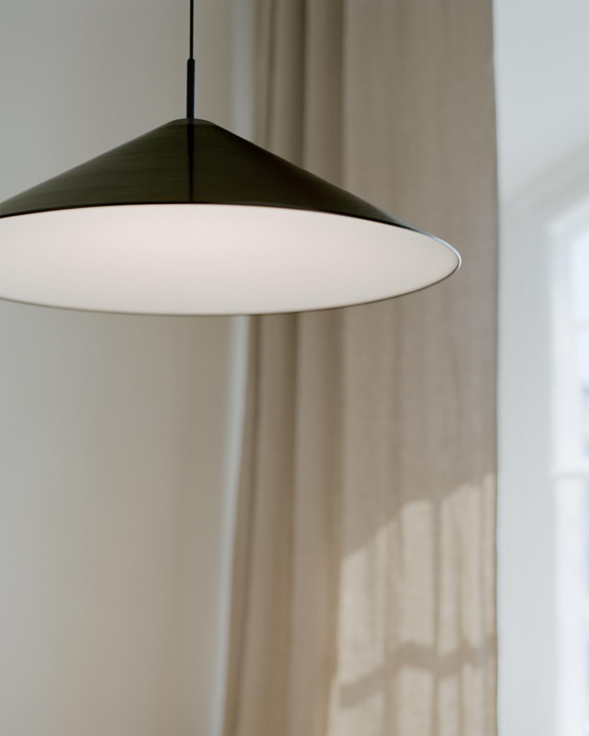 Brolly Pendant 70