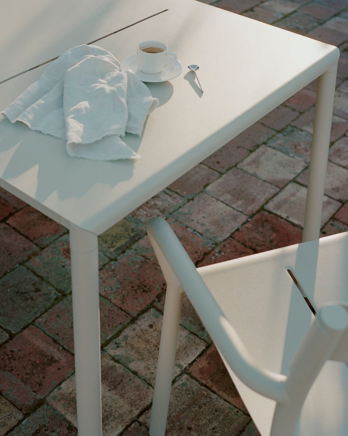 May Table 170 x 85 cm