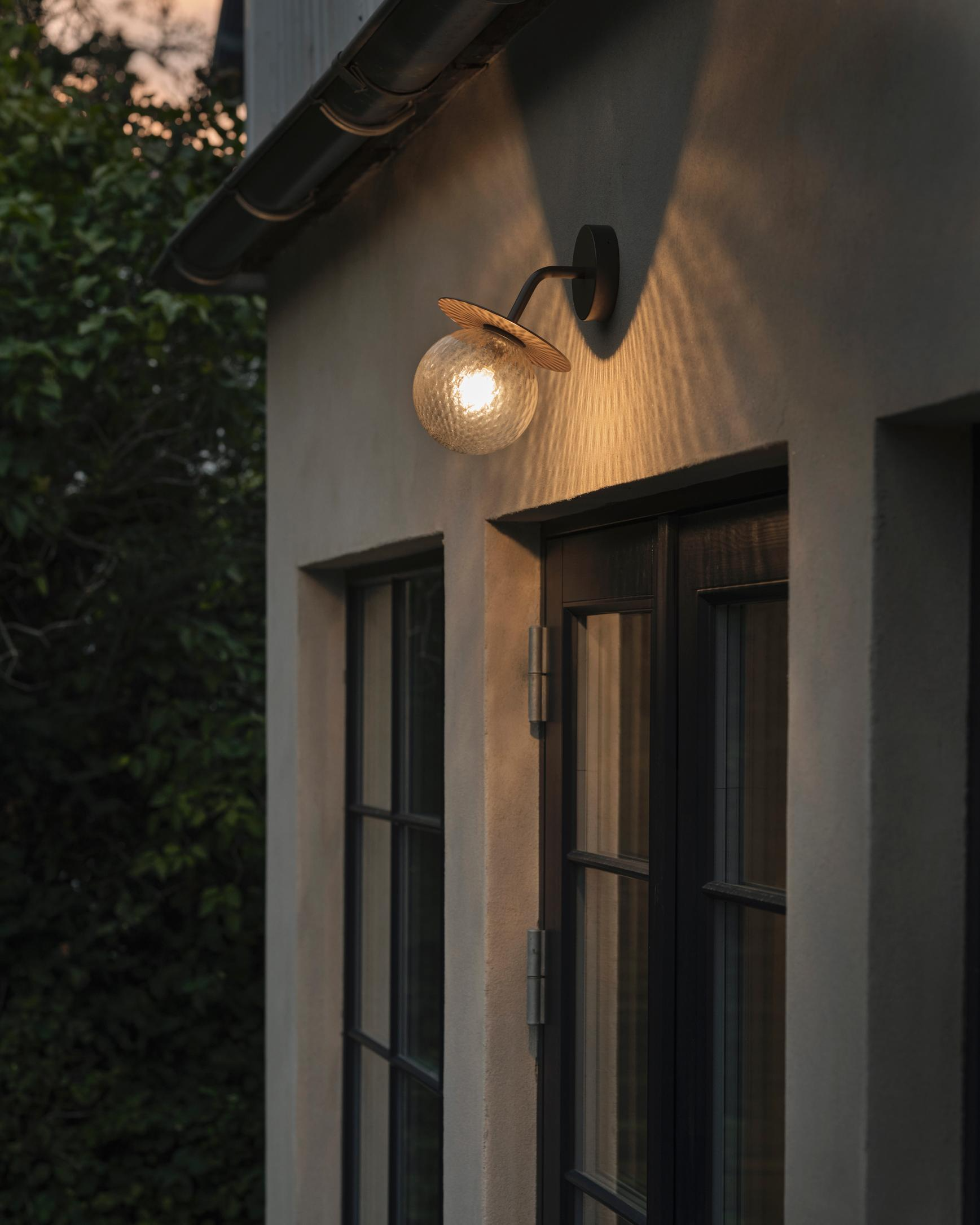 Liila Wall Outdoor