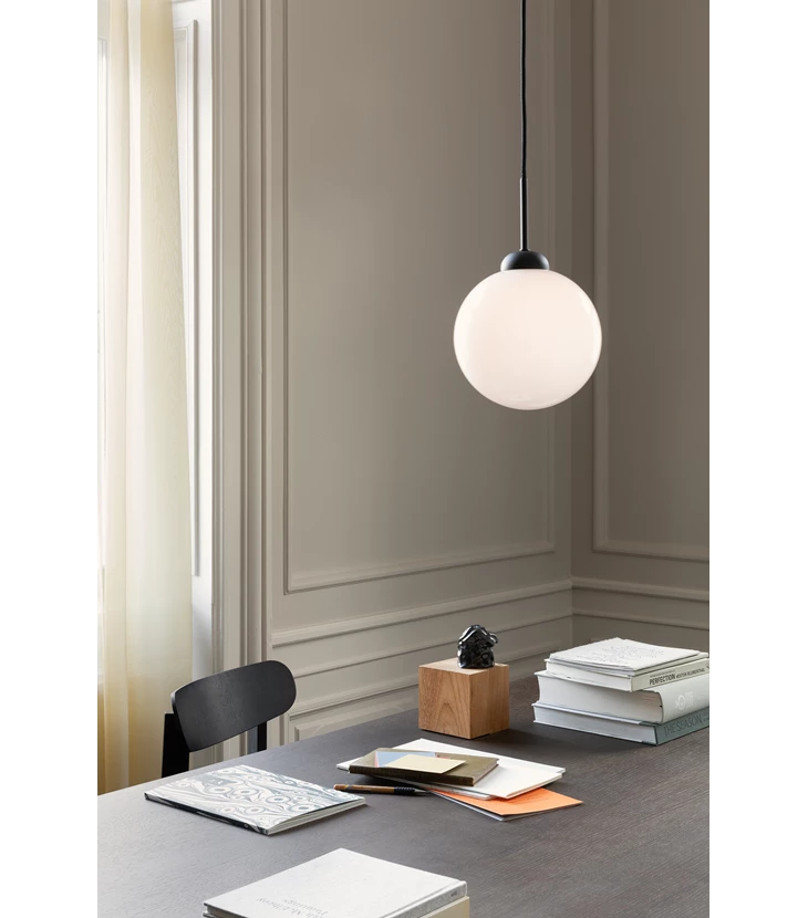 Apiales 1 Large - Satin Black / Opal