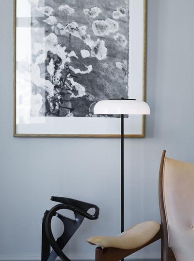 Blossi Floor Lamp - Black / Opal White