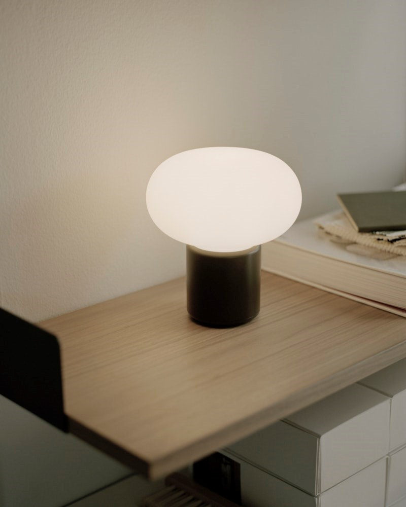 Karl-Johan Table Lamp Portable