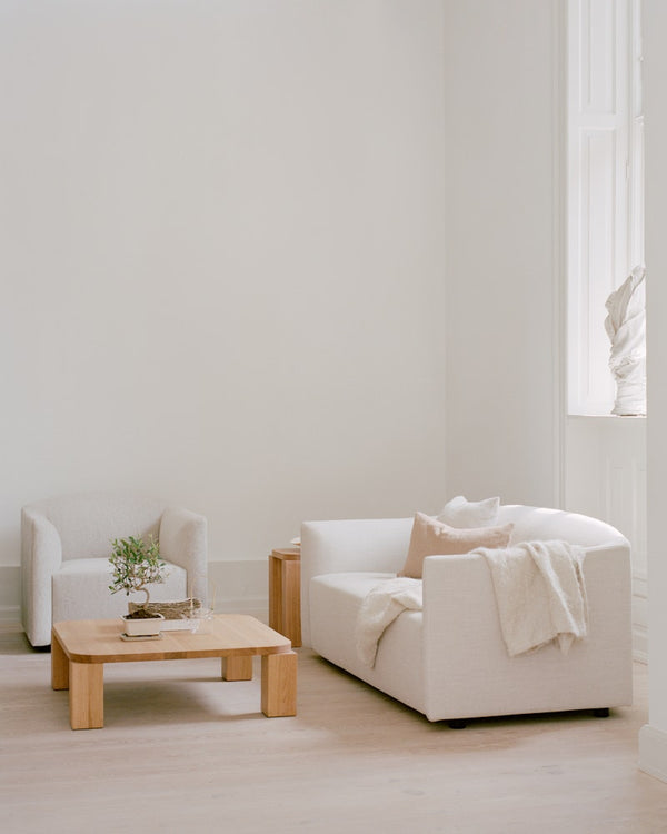Atlas Coffee Table - Oak 82 x 82 cm