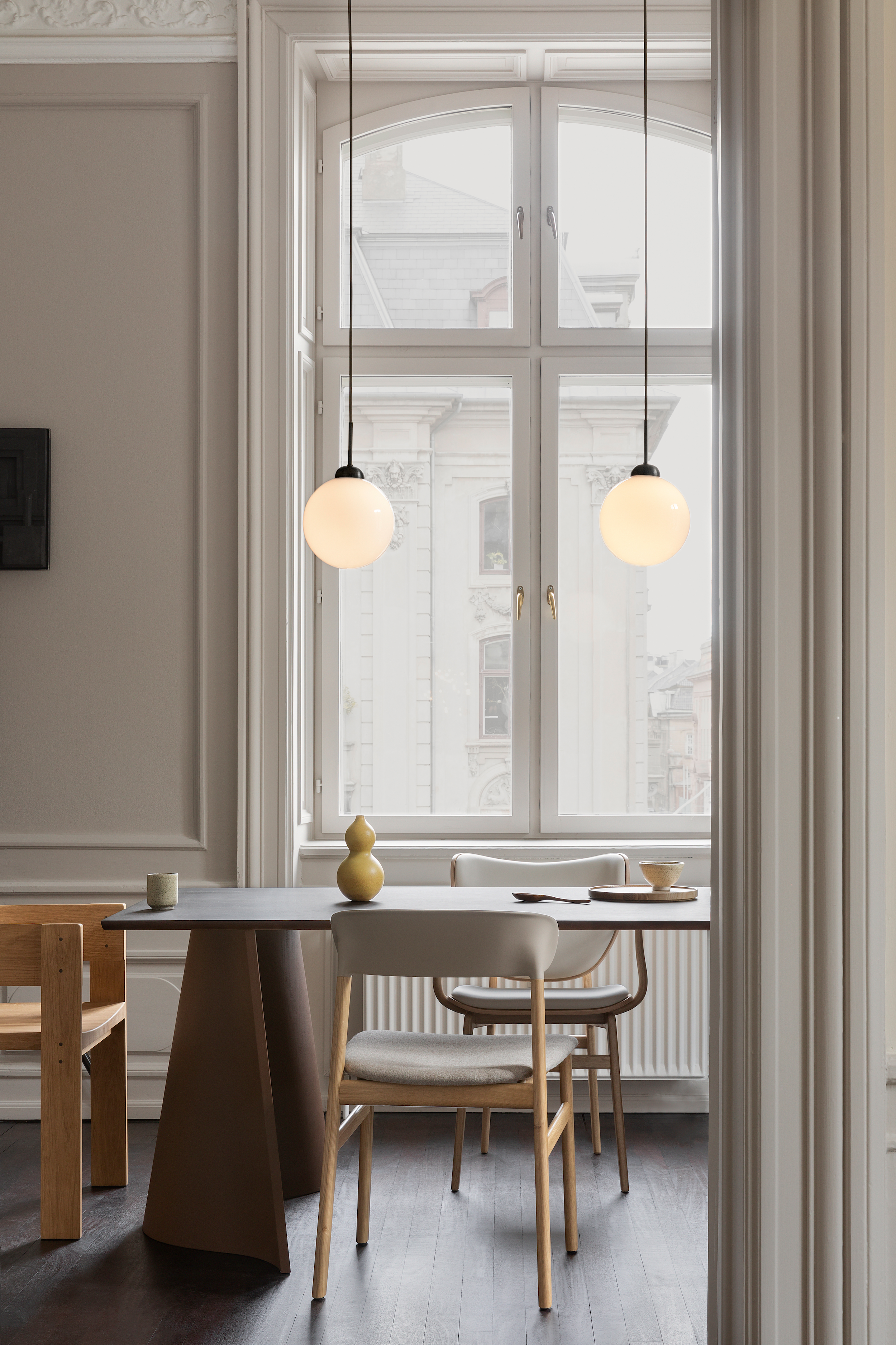 Apiales 1 Large Pendant