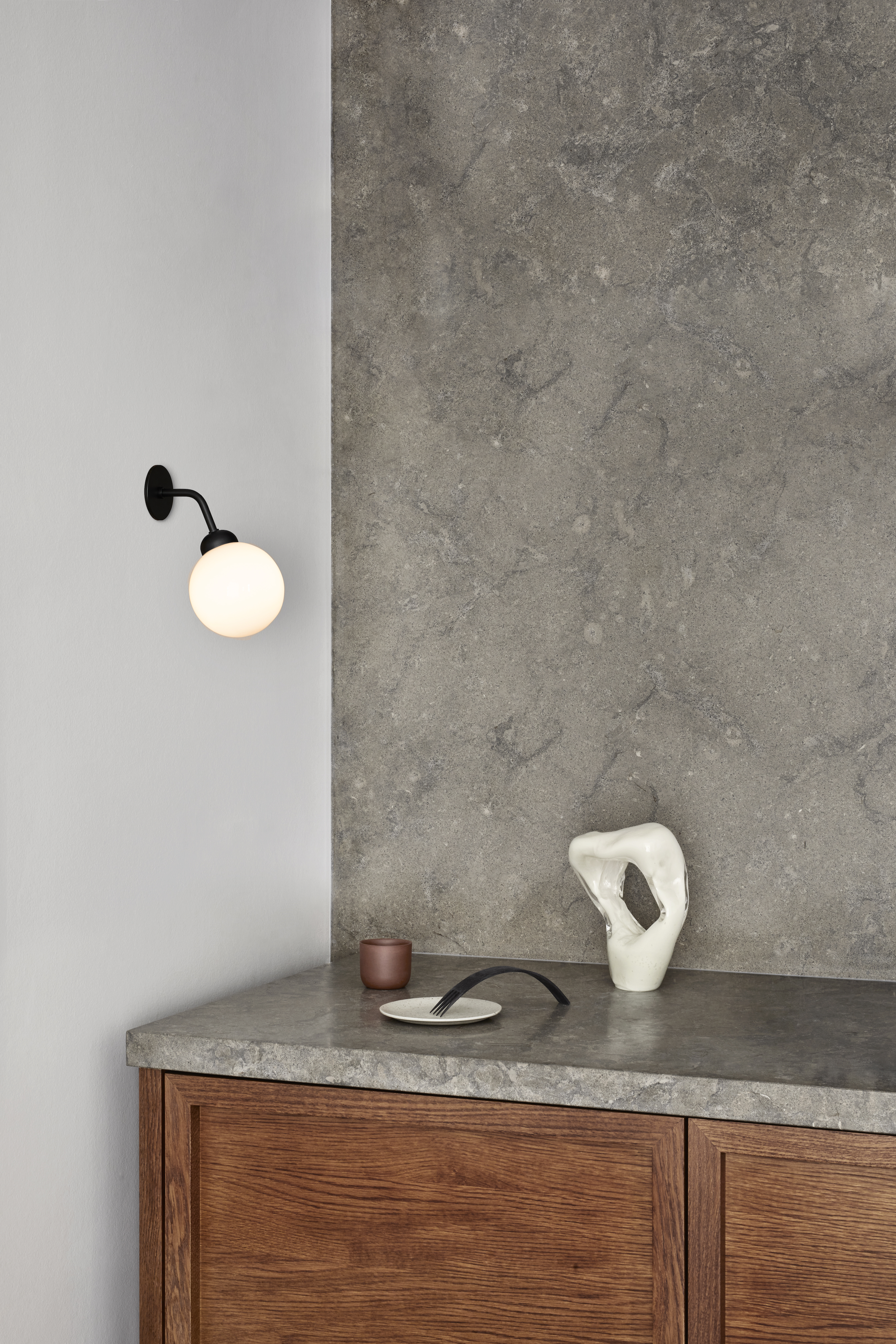 Apiales Wall Hard-Wired