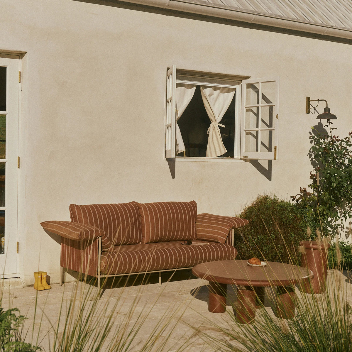 Alva Outdoor 2 Seat Sofa