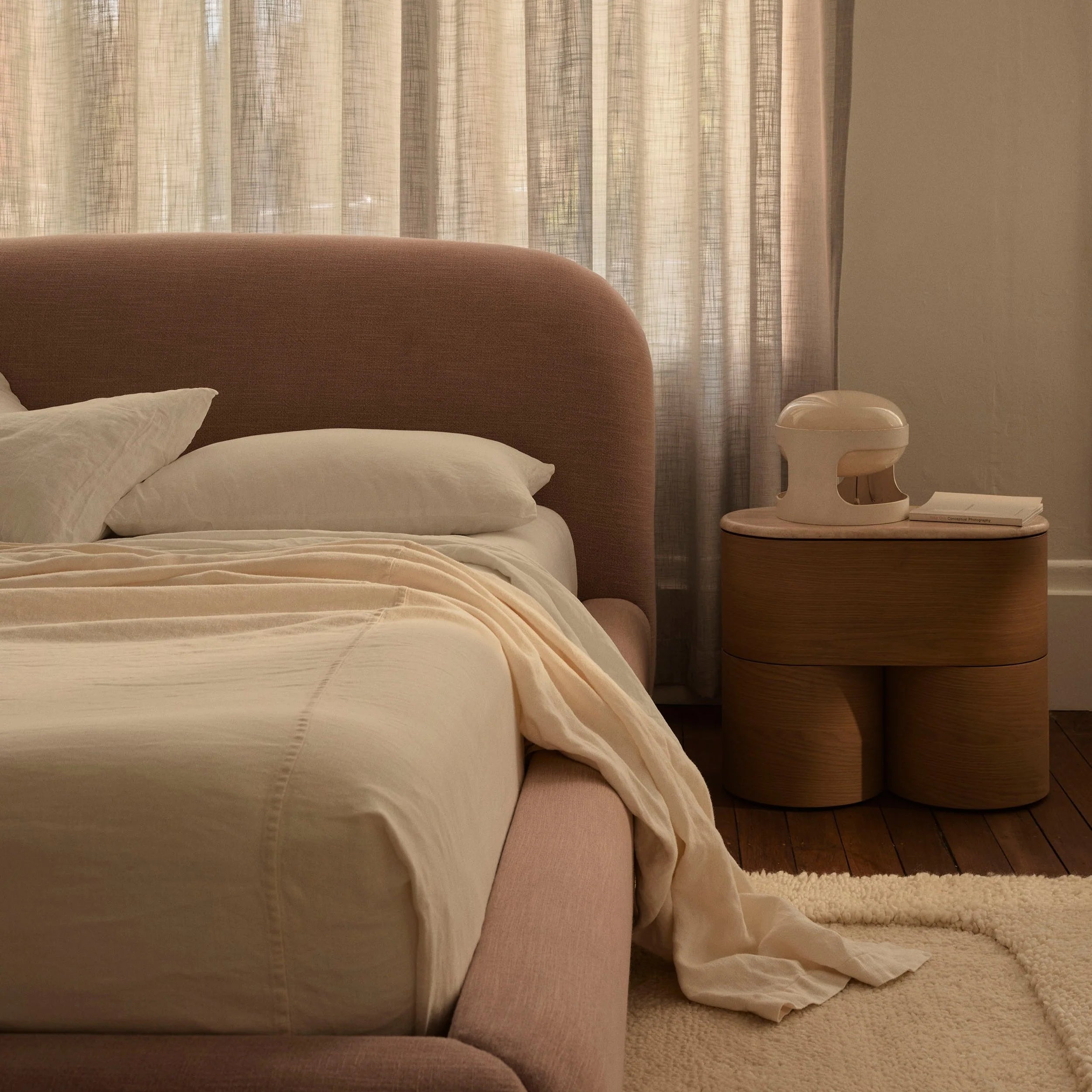 Lull Queen Bed