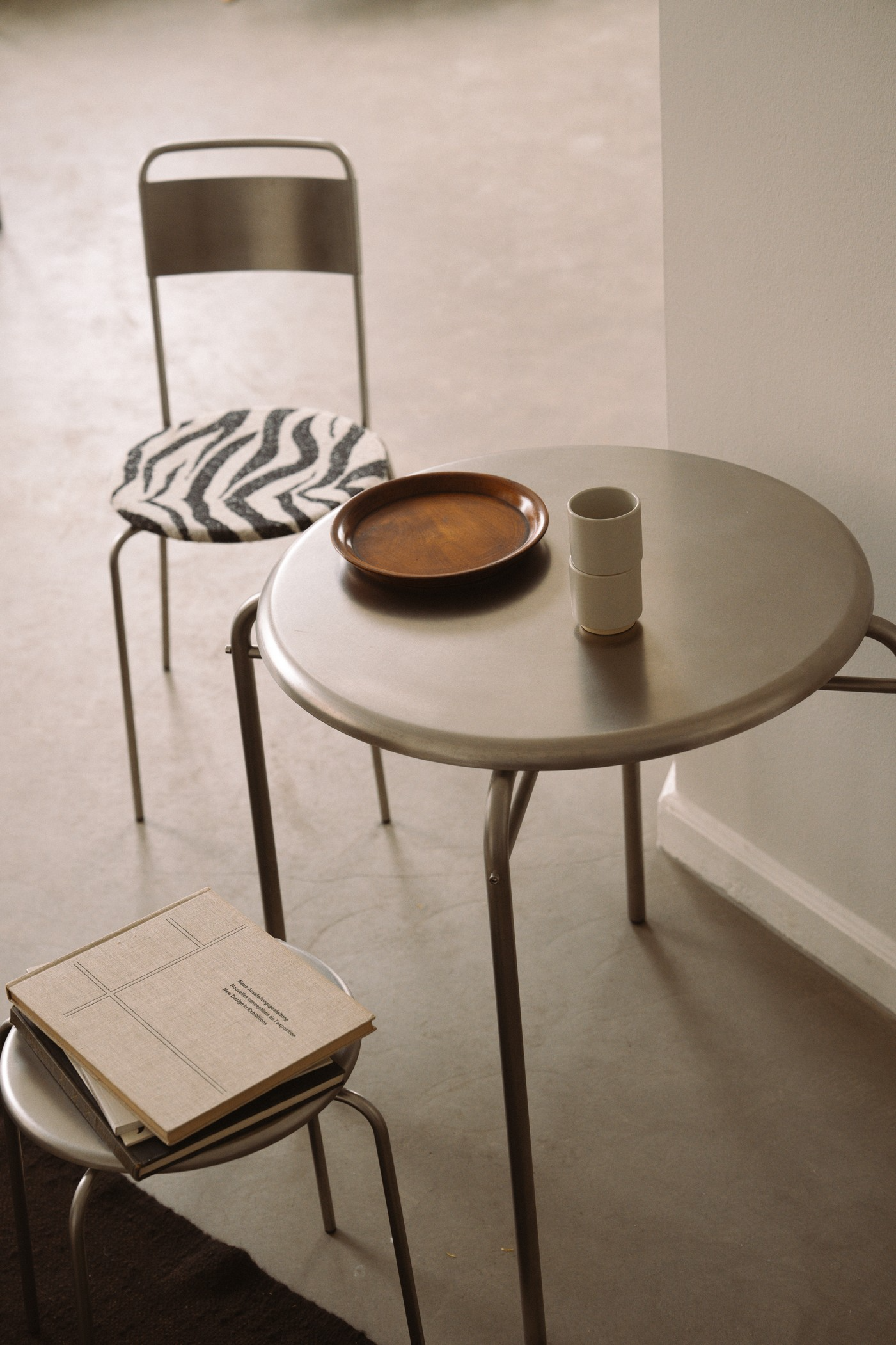 Petit Rond Table 65