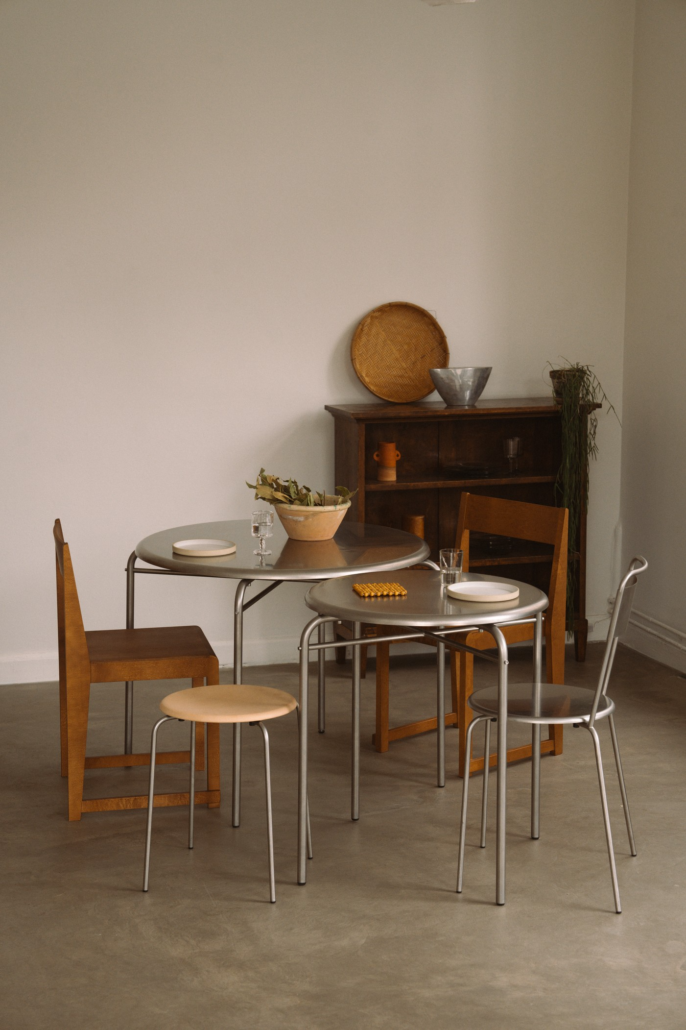 Petit Rond Table 65