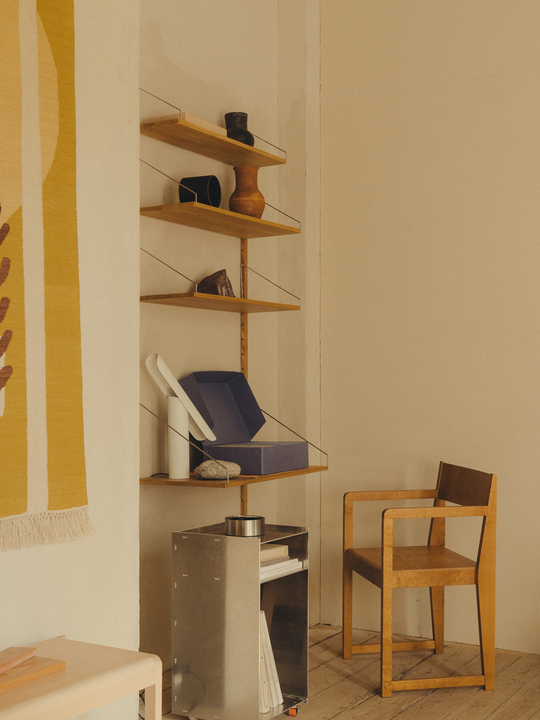 Frama Armrest Chair 01