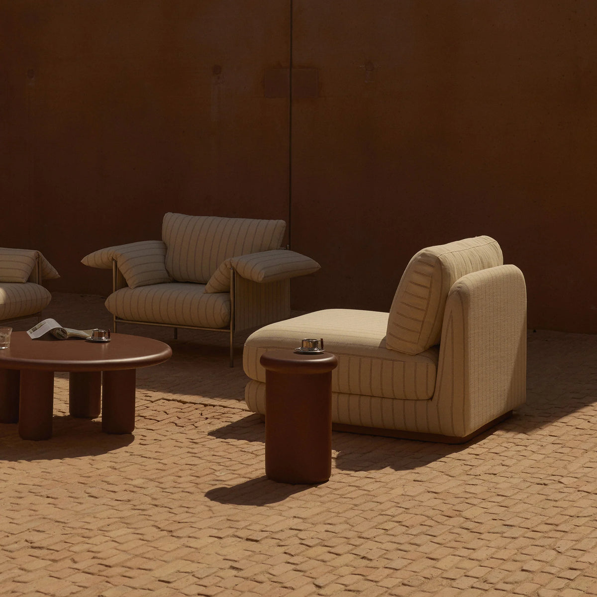Stack Outdoor Lounge Chair