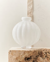 Balloon Vase 01 Opal White