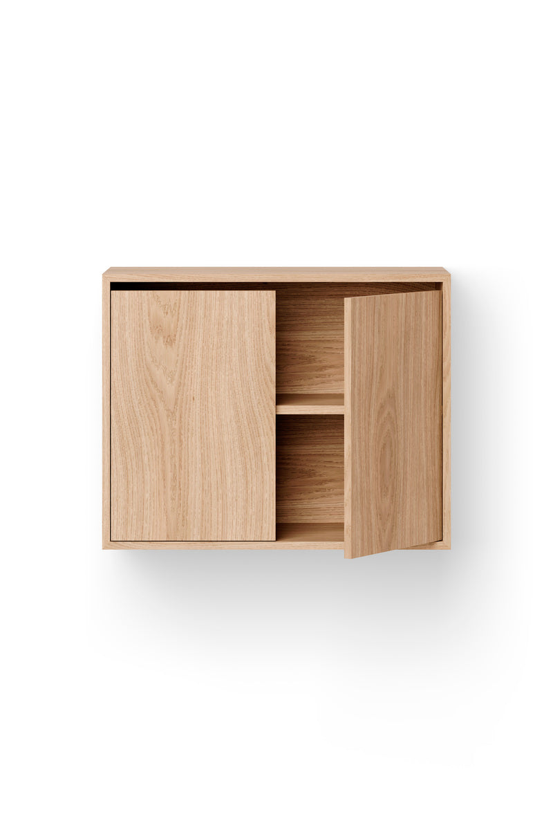 Cabinet Tall w. Doors