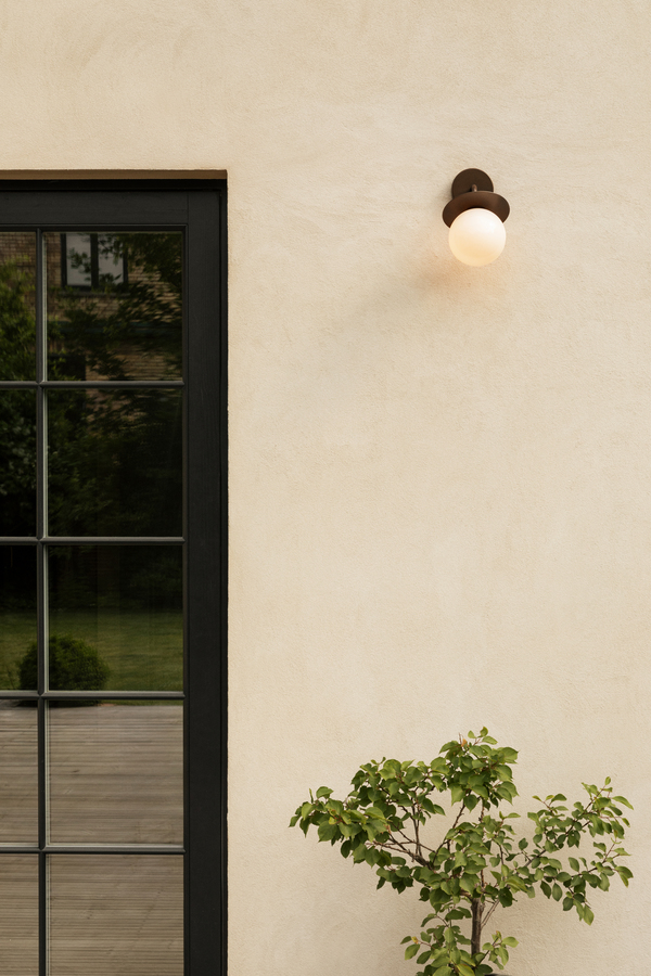 Liila Wall Outdoor