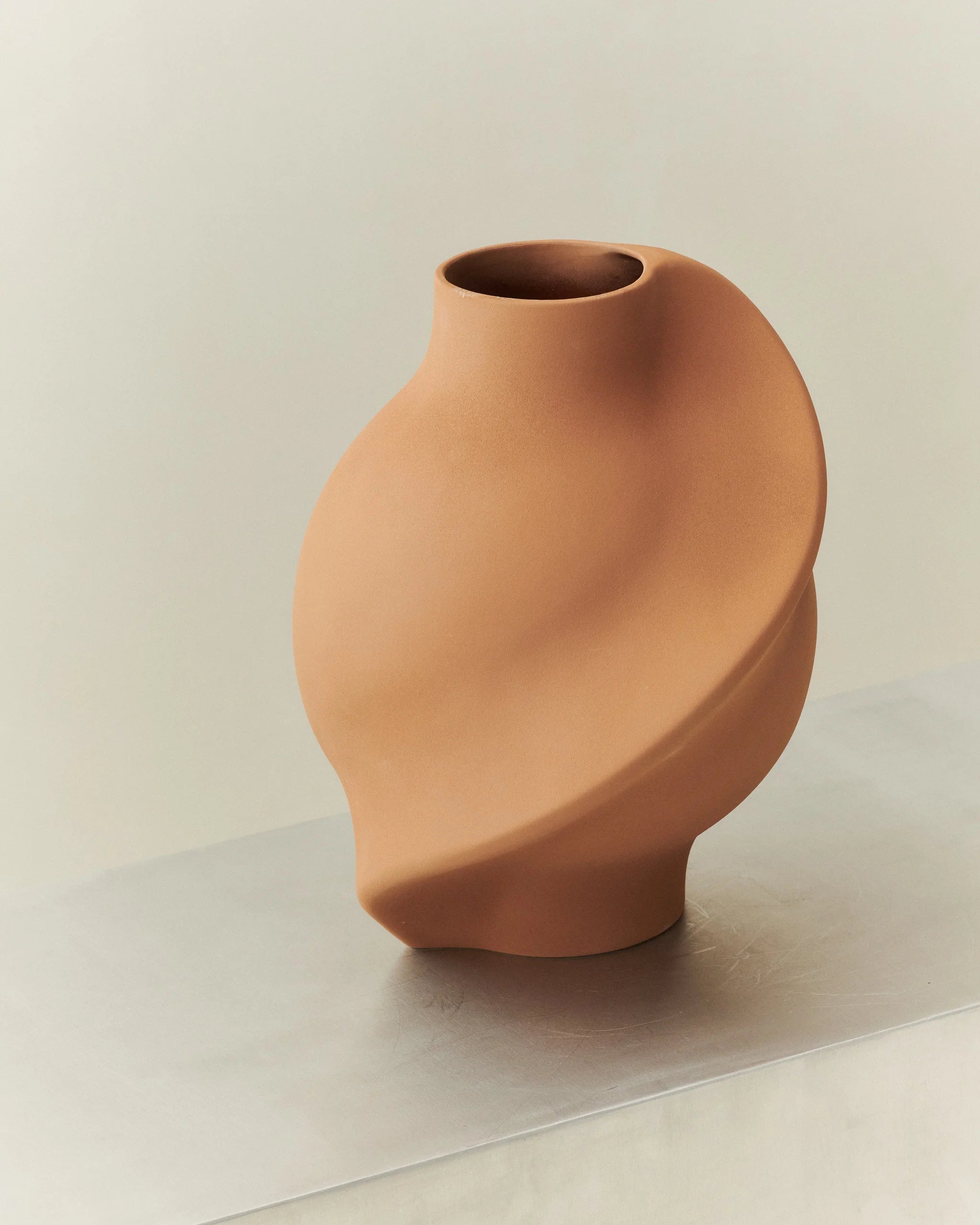 Pirout Vase Ceramic 02