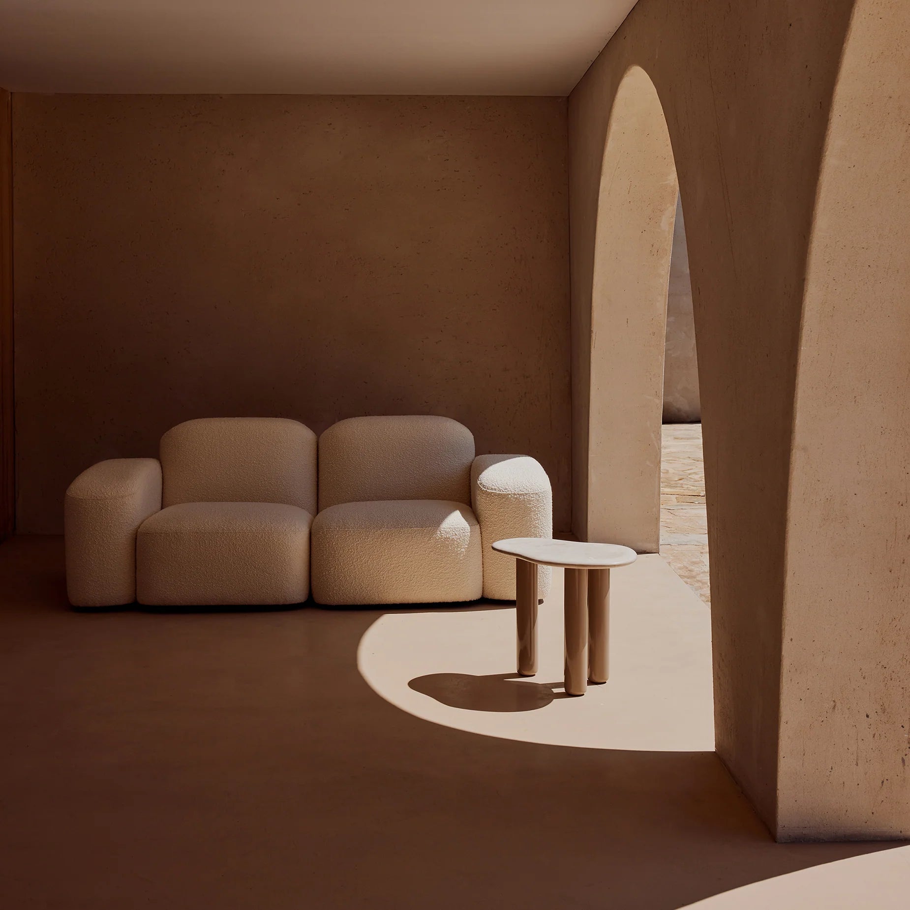 Piscina Side Table