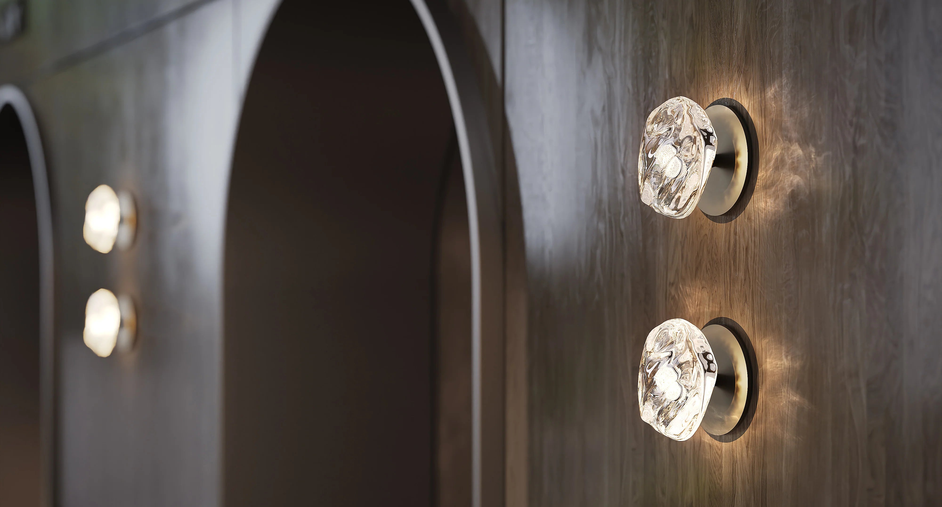 Flo Round Wall Light