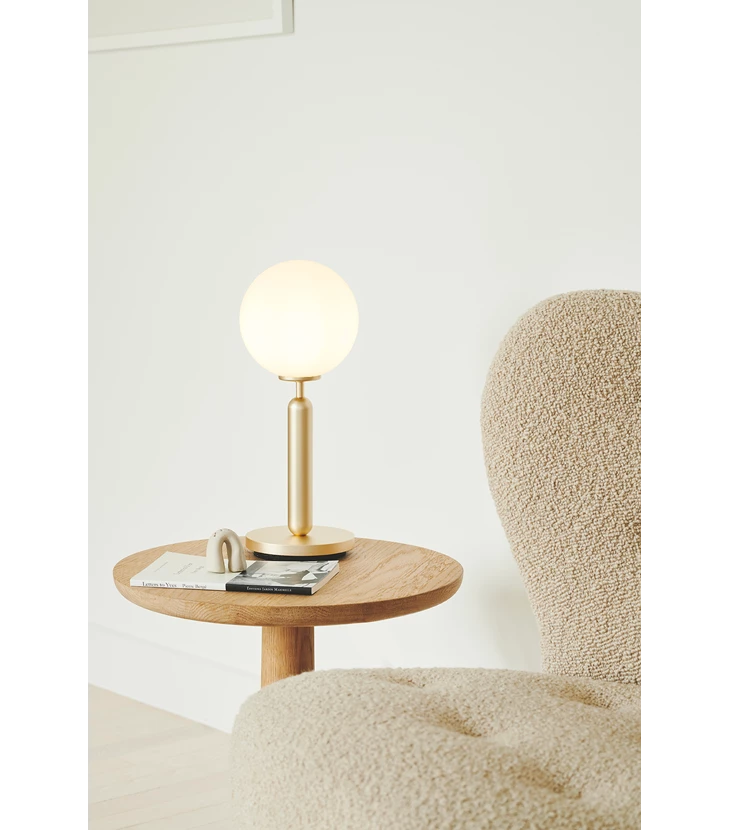 Miira Table