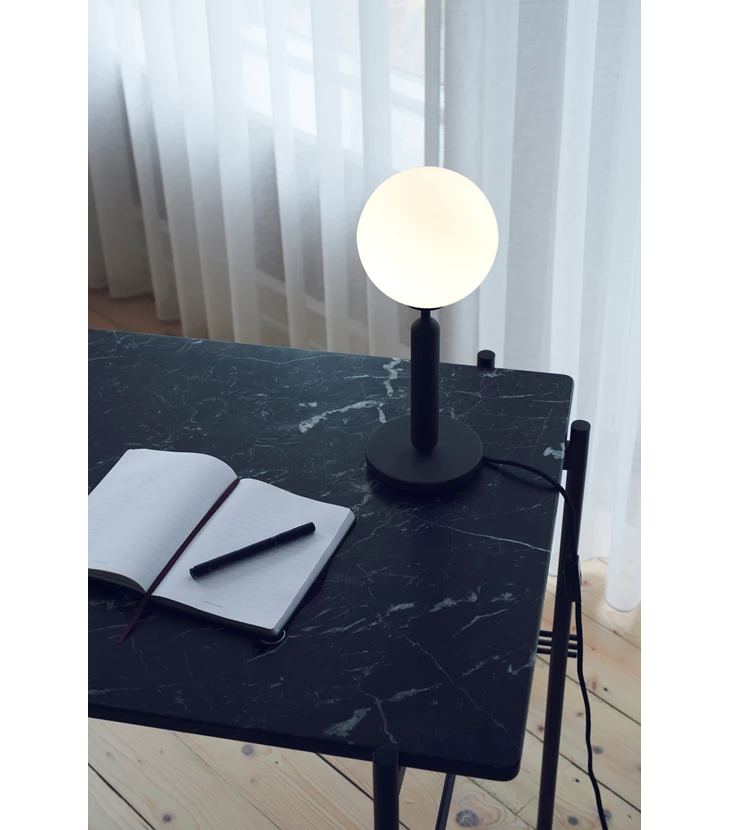 Miira Table