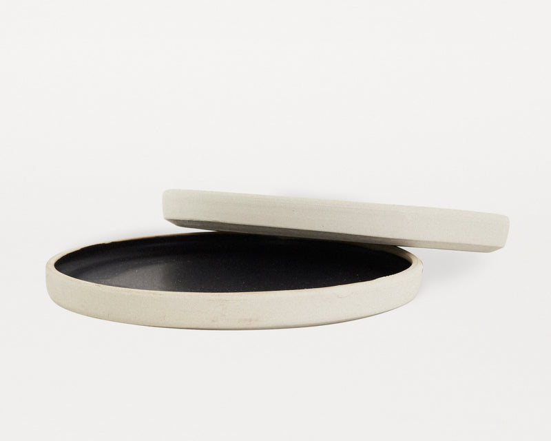 Otto Plate Black (L) - Set of two