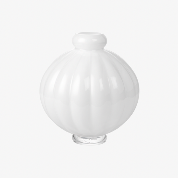 Balloon Vase 01 Opal White