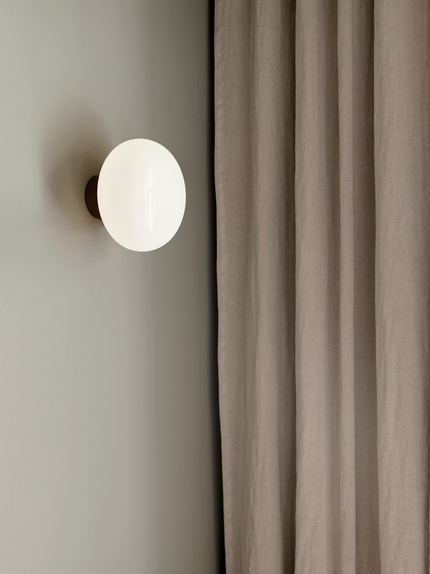 Karl Johan Wall Lamp - Smoked Oak / White Opal