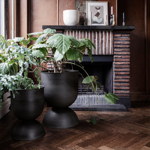 Hourglass Pot Medium - Black