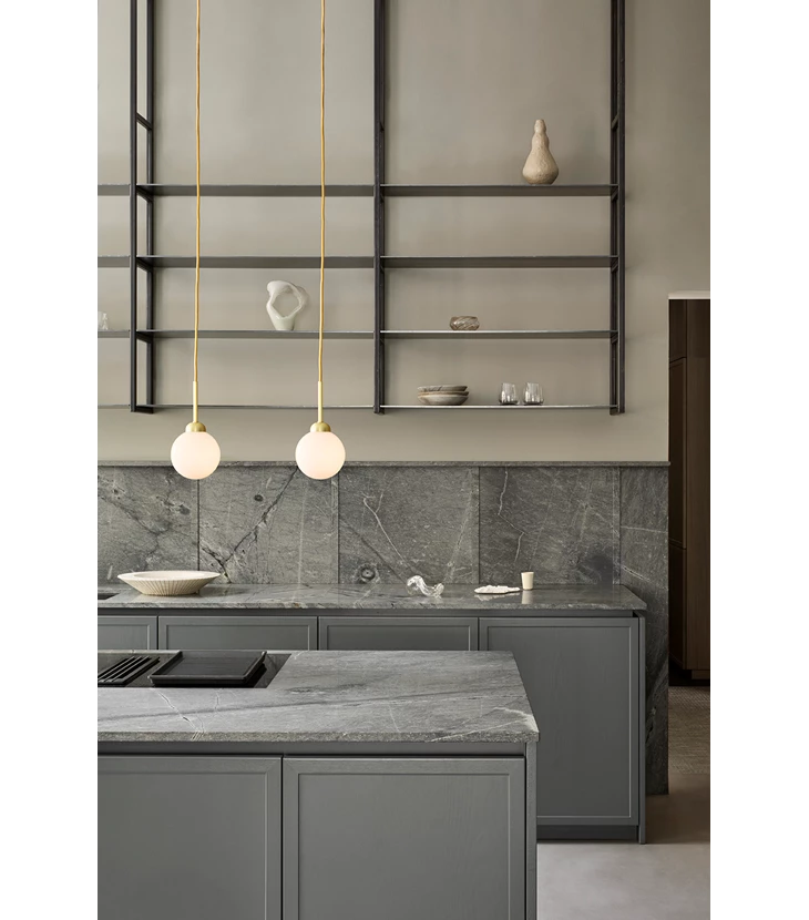 Apiales 1 - Brushed Brass / Opal