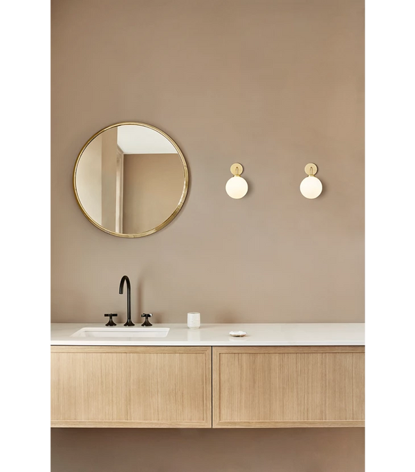Apiales Wall Hard-Wired - Brushed Brass / Opal
